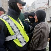 Solid resistance to police pressure